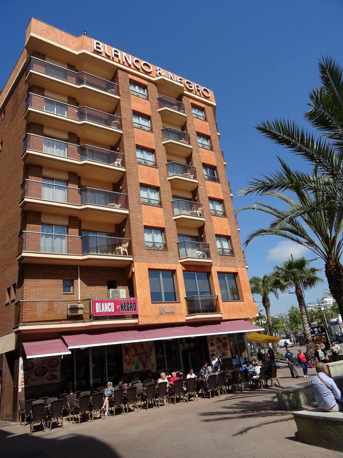 Blanco Y Negro Apartments Lloret de Mar Exteriér fotografie